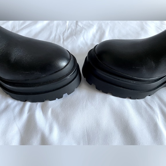 Aldo Women’s Black Lug Sole Knee High Boot Size 7 - Picture 9 of 12